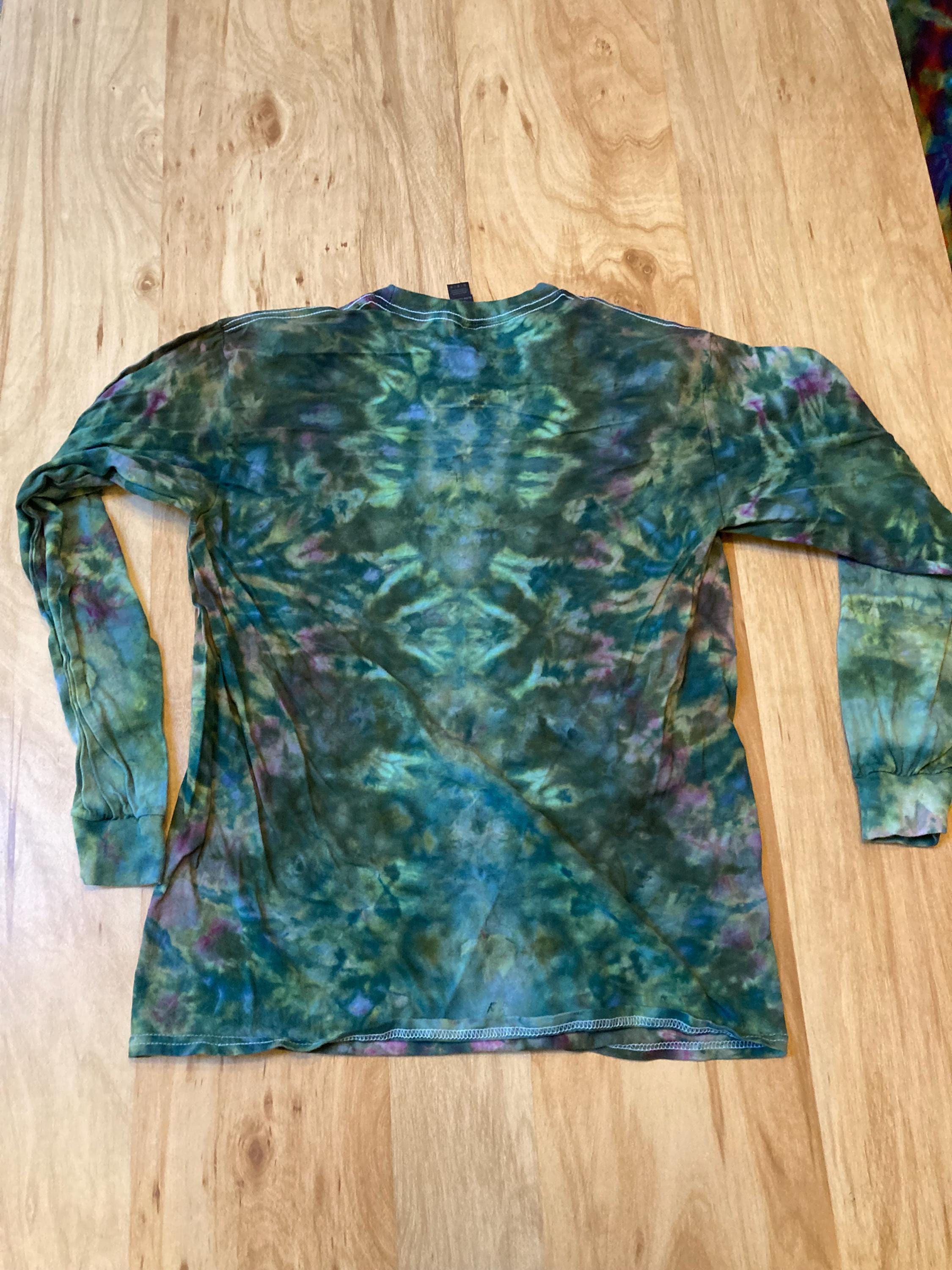Medium Shirt | Handmade Fractal Shirt | Trippy Tie Dye Tee | Lotus Flower Shirt | Oversized Tee | Psychedelic Shirt | Long Sleeve Yoga Tee