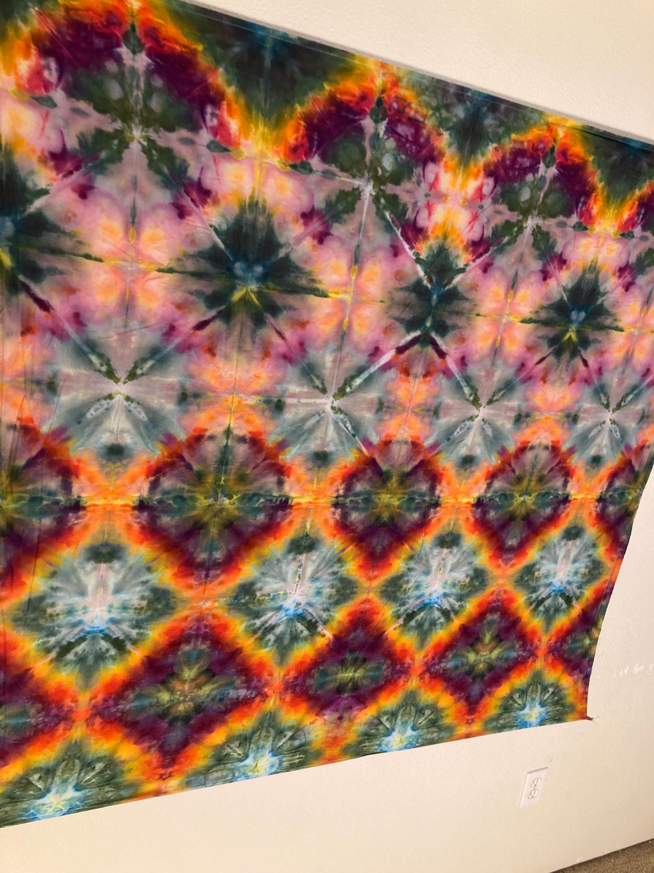 Psychedelic Wall Hanging | Trippy Tie Dye Tapestry | Ice Dye Tapestry | Fractal Tapestry | Above Bed Decor | Psytrance Art