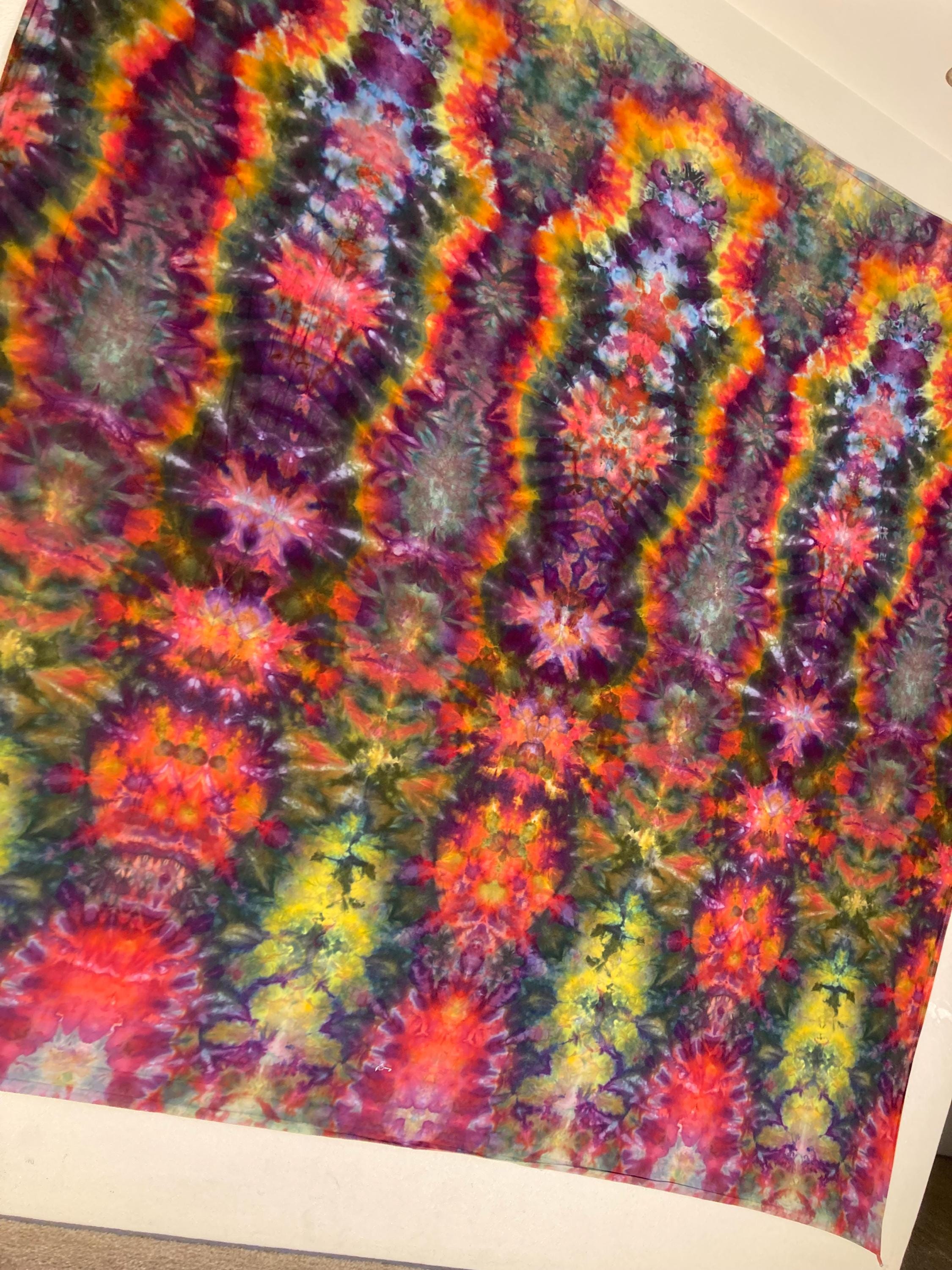 Psychedelic Wall Hanging | Trippy Tie Dye Tapestry | Ice Dye Tapestry | Fractal Tapestry | Above Bed Decor | Psytrance Art