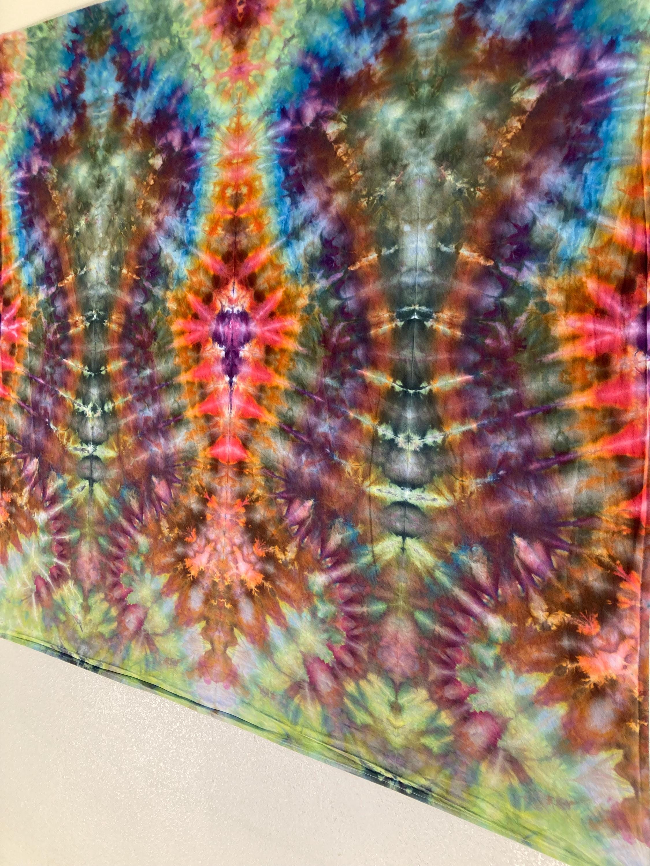 Psychedelic Wall Hanging | Trippy Tie Dye Tapestry | Ice Dye Tapestry | Fractal Tapestry | Above Bed Decor | Psytrance Art