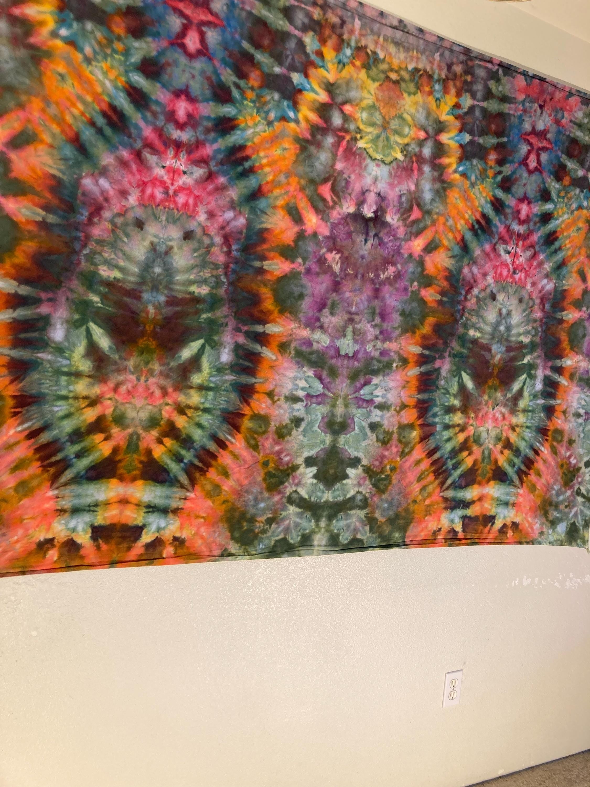 Psychedelic Wall Hanging | Trippy Tie Dye Tapestry | Ice Dye Tapestry | Fractal Tapestry | Above Bed Decor | Psytrance Art