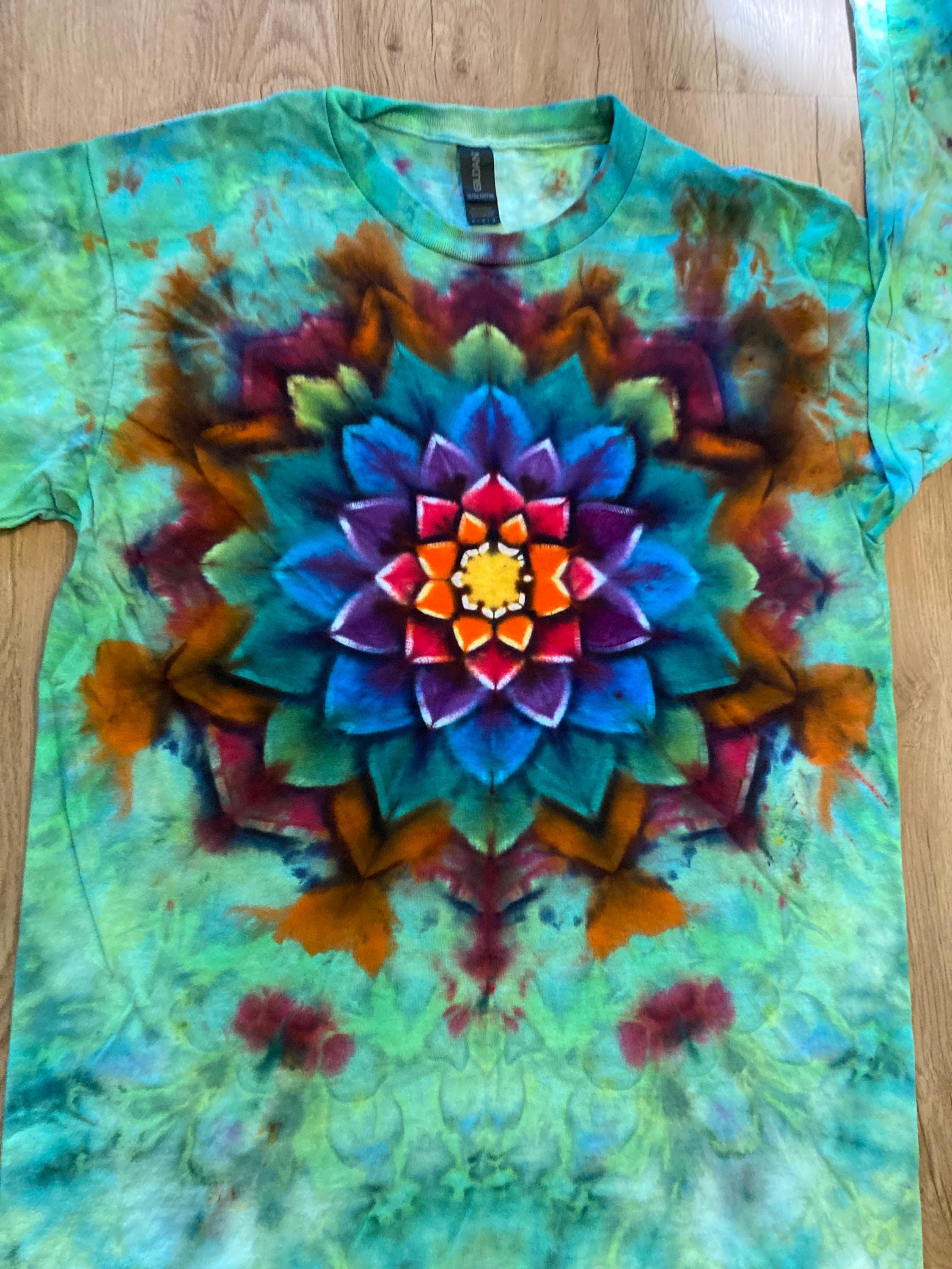 Medium Shirt | Handmade Fractal Shirt | Trippy Tie Dye Tee | Lotus Flower Shirt | Oversized Tee | Psychedelic Shirt | Long Sleeve Yoga Tee