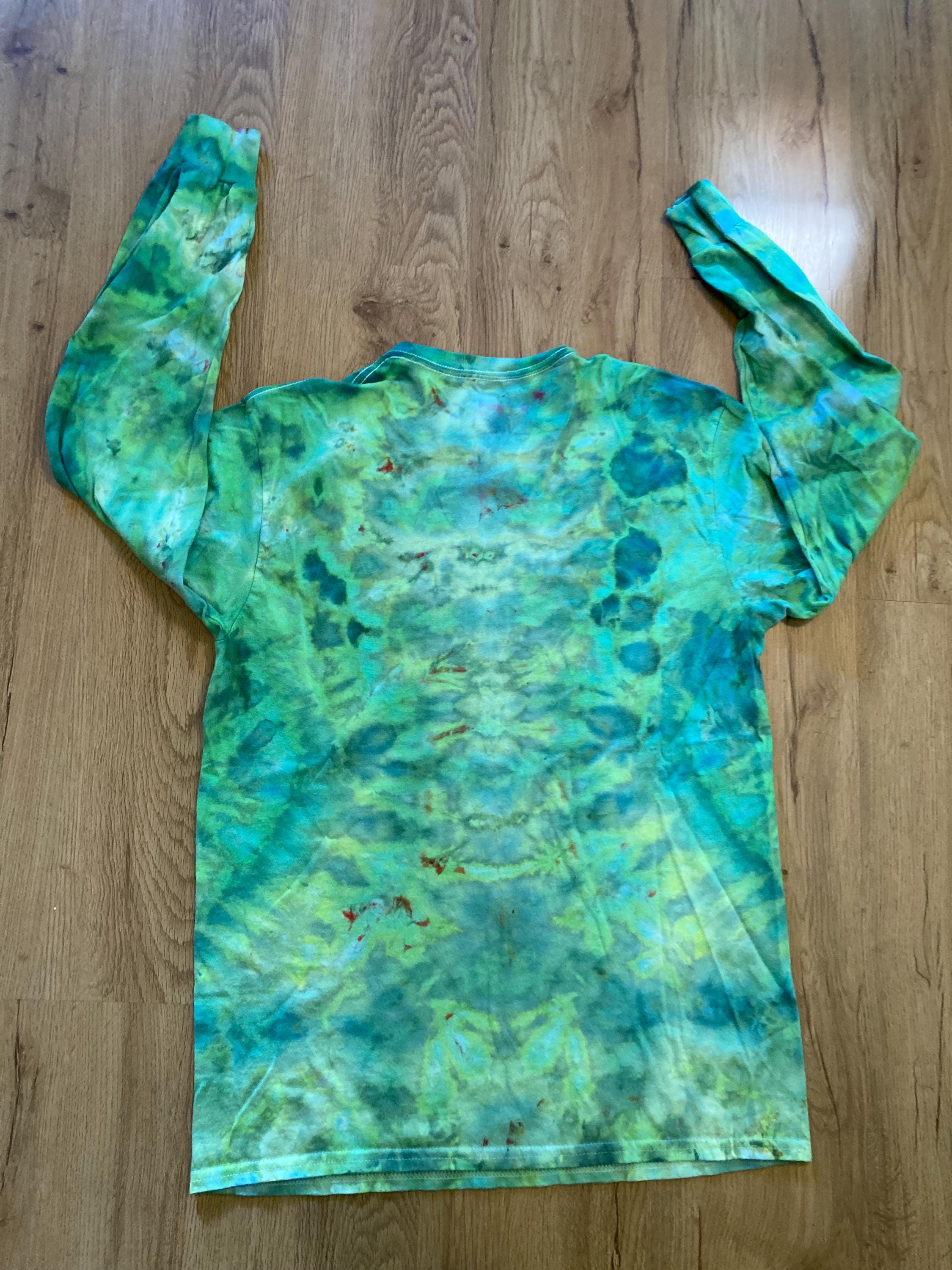 Medium Shirt | Handmade Fractal Shirt | Trippy Tie Dye Tee | Lotus Flower Shirt | Oversized Tee | Psychedelic Shirt | Long Sleeve Yoga Tee