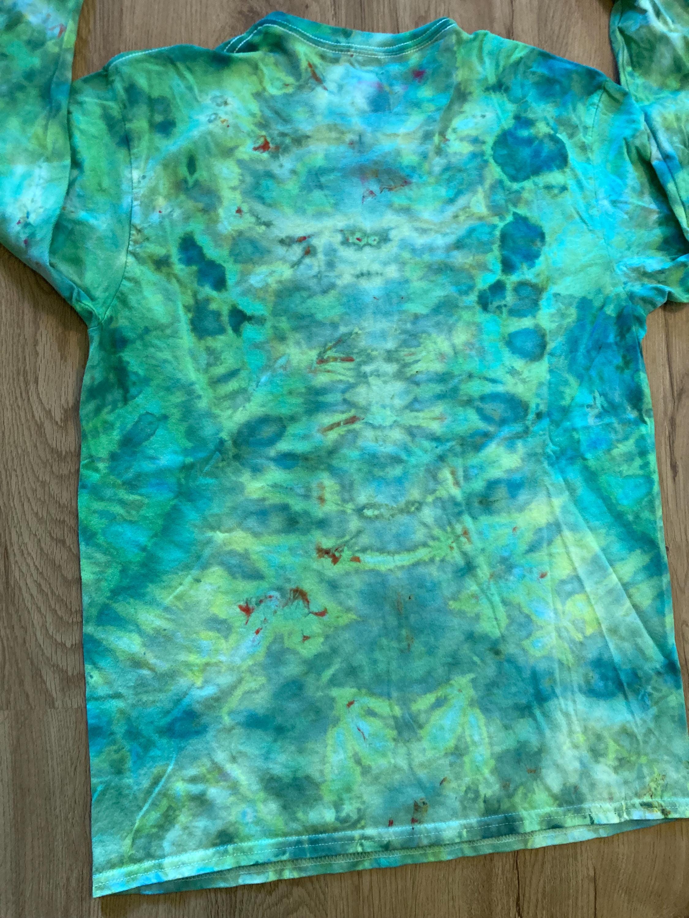 Medium Shirt | Handmade Fractal Shirt | Trippy Tie Dye Tee | Lotus Flower Shirt | Oversized Tee | Psychedelic Shirt | Long Sleeve Yoga Tee